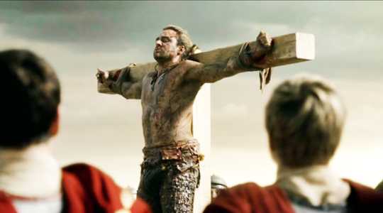 spartacus-war-of-the-damned-series-finale-gannicus-crucified.jpg